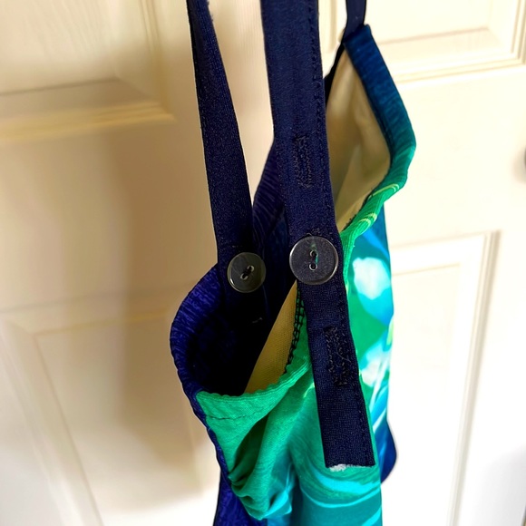 Unique One Piece Swimsuit Size 12 - Picture 4 of 7